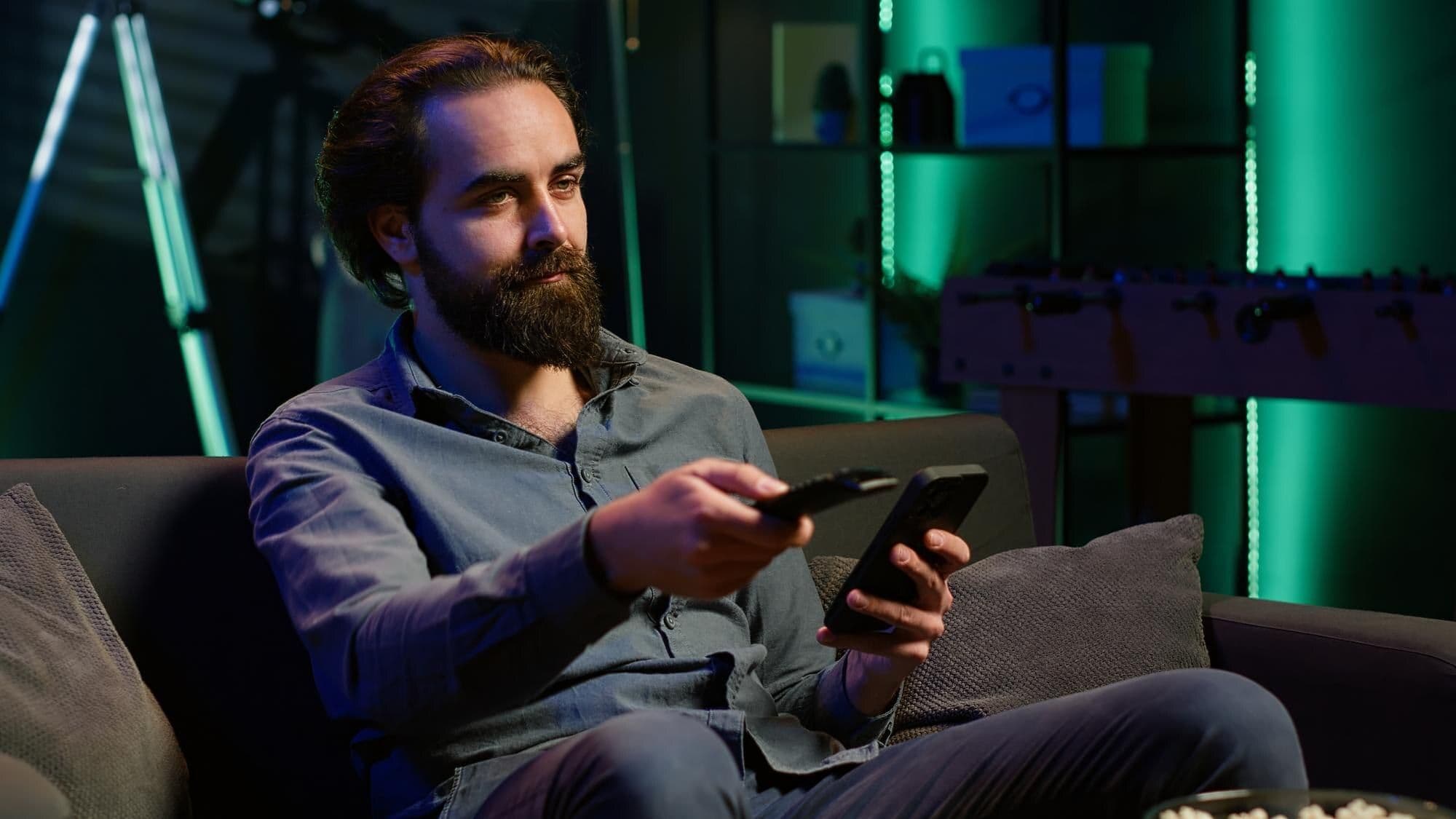 Человек работает