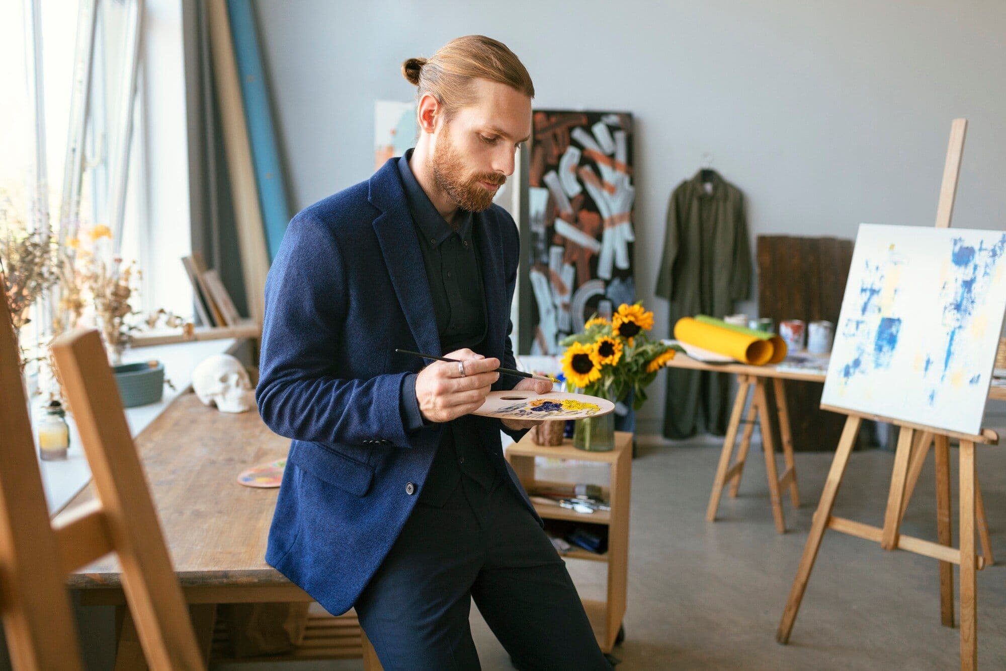 Человек работает